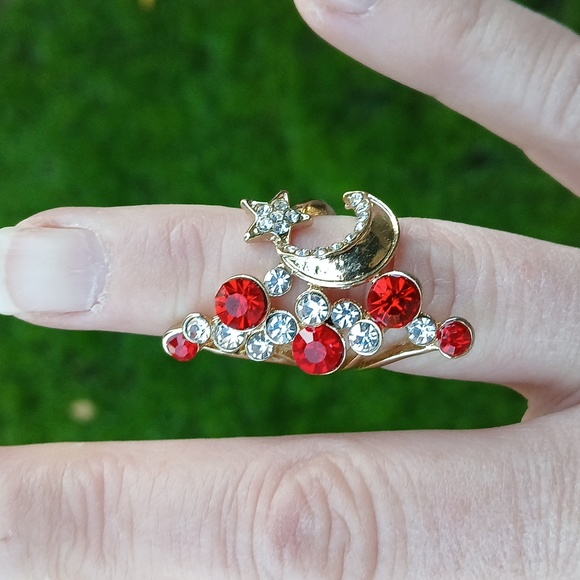 New Celestial Gold Tone Ring. - Picture 10 of 11